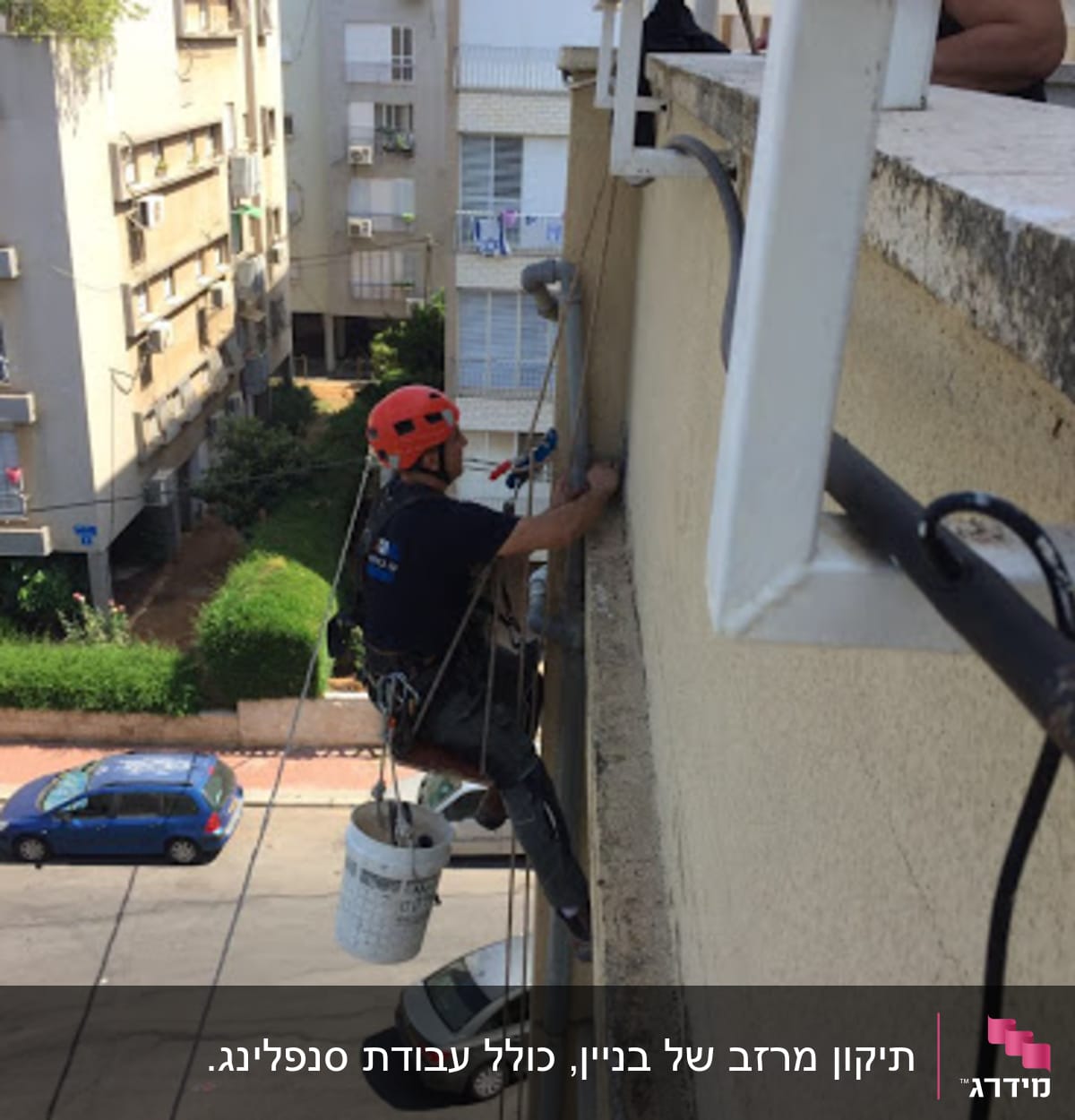 תיקון מרזב כולל עבודת סנפלינג